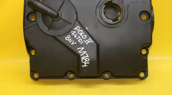 Volkswagen Polo IV 9N3 Rocker cam cover 