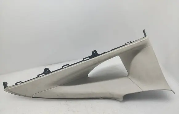 Tesla Model 3 (C) pillar trim 105024600A