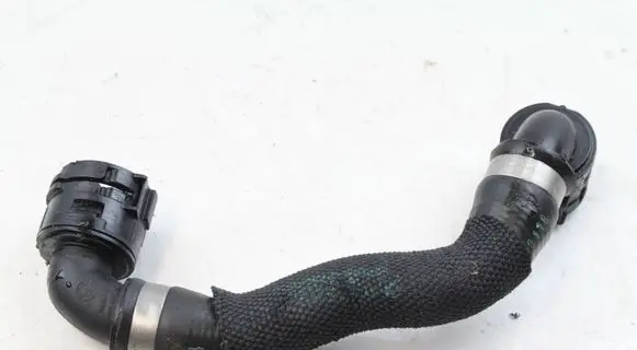BMW 5 G30 G31 Engine coolant pipe/hose 8602613 17128602613