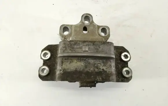 Seat Altea XL Engine mount bracket 1K0199555