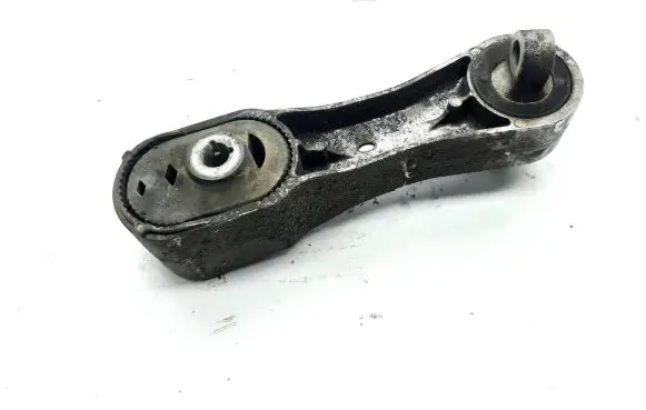 BMW 2 F45 Engine mount bracket 6885788