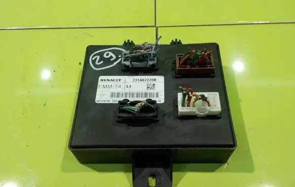 Smart ForFour II W453 Battery charger (optional) 231A07278R NP497