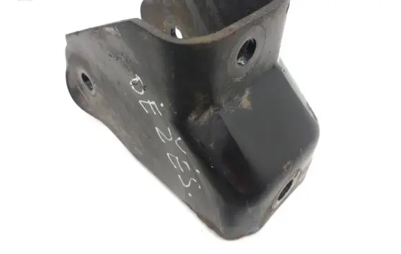 Mitsubishi Grandis Gearbox mounting bracket
