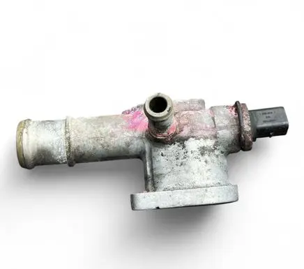 Engine coolant pipe/hose