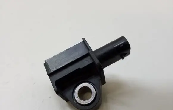 Chrysler Pacifica Airbag deployment crash/impact sensor 68185746AA