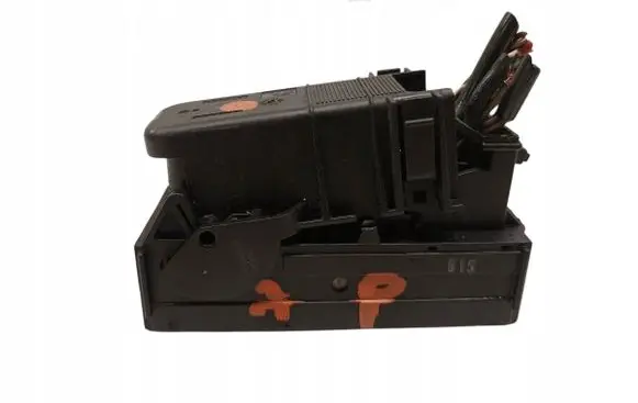 Ford Focus ABS module connector plug BV612C405AJ