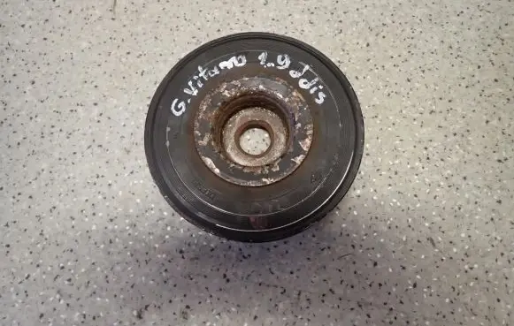 Suzuki Grand Vitara II Crankshaft pulley