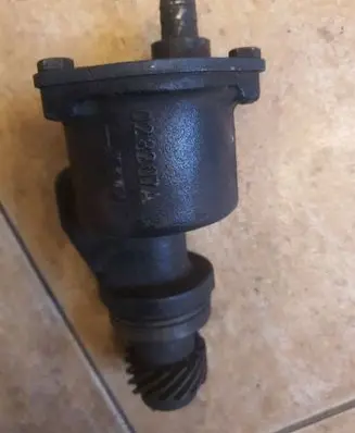 Audi A4 S4 B5 8D Vacuum pump 028207A