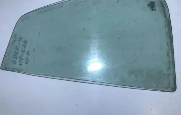 Volkswagen Golf IV Rear side window