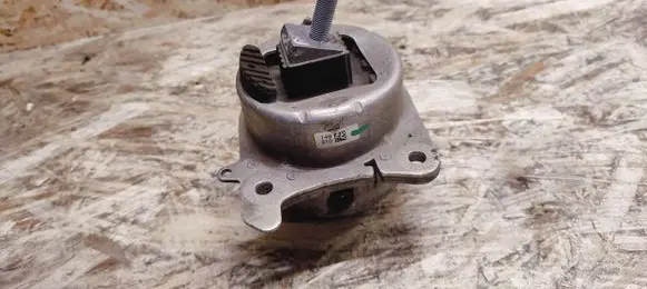 Alfa Romeo Giulia Engine mount bracket 00505484710