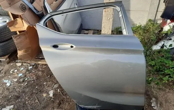 Opel Astra K Rear door 