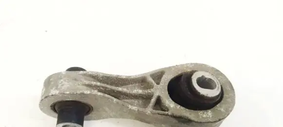 Nissan Note (E12) Engine mount bracket