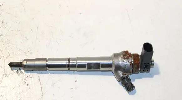 Audi A4 S4 B9 8W Fuel injector 04L130277P 0445110556