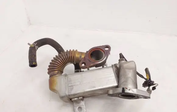 Nissan X-Trail T32 EGR valve cooler 147350678R