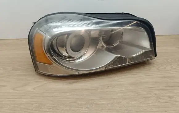 Volvo XC90 Headlight/headlamp 31290895 89904680