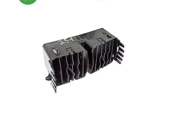 Mercedes-Benz R W251 Rear air vent grill A2518301154 18112132