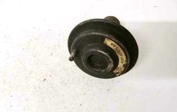 Ford Scorpio EGR valve 95xf9d475ab 95xf-9d475-ab