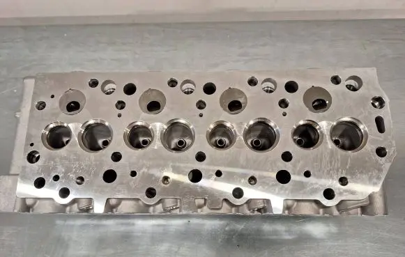 Mitsubishi Pajero Sport I Engine head MD303750 MD348983 MD351277
