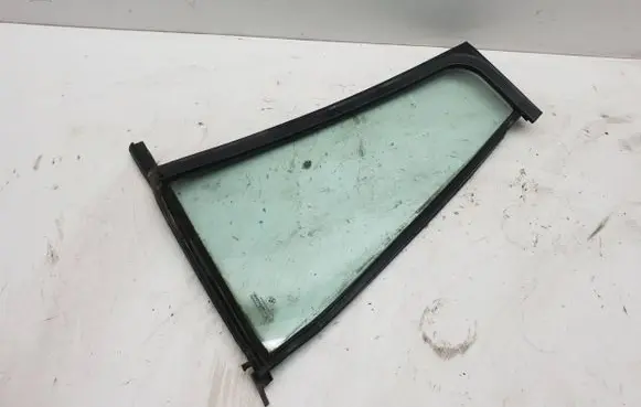 BMW 3 E36 Rear vent window glass 43R000981 DOT36AS2M127