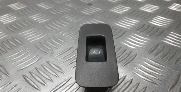 Volvo V40 Electric window control switch 1303822