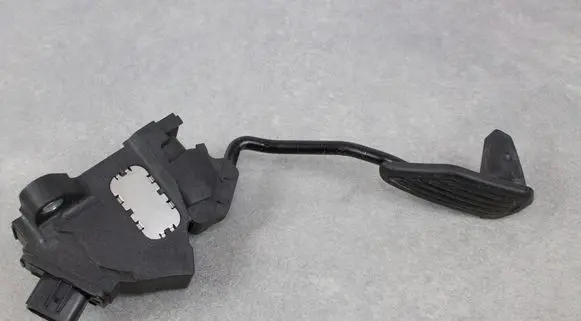 Toyota Yaris Accelerator throttle pedal 781100D140