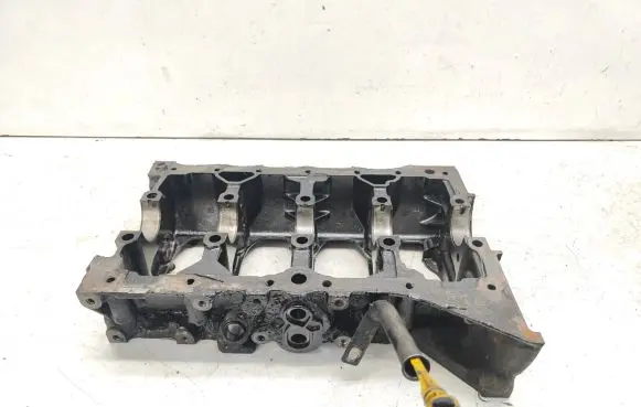 Renault Espace IV Crankshaft Holder 8200079157