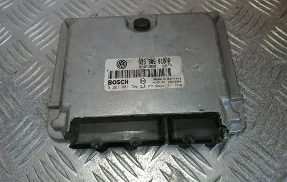 Volkswagen PASSAT B5 Engine control unit/module 038906018P 0281001720