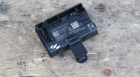Audi A4 S4 B9 Door control unit/module 8W0959593G 8W0959593 A2C7466561200