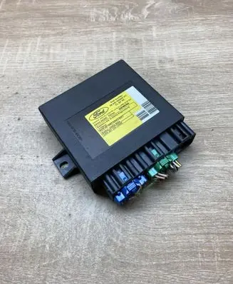 Ford Focus Comfort/convenience module 98AG15K600KC 5WK48681