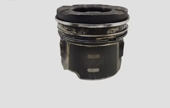 Peugeot 407 Piston