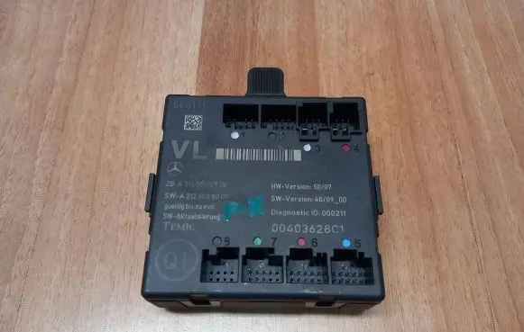 Mercedes-Benz C W204 Door control unit/module A2129004202 A2129004402 00403628C1