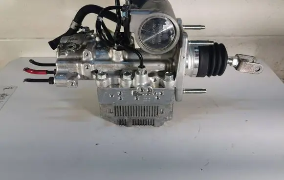 Toyota Auris E180 ABS Pump 4721012180