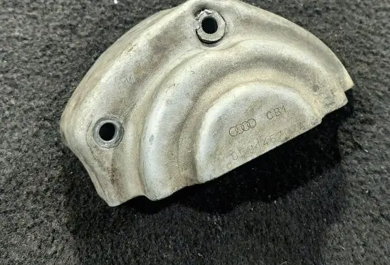 Audi A6 S6 C5 4B Other engine bay part 059145707A