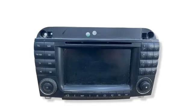 Mercedes-Benz S W220 Radio/CD/DVD/GPS head unit A2208205889
