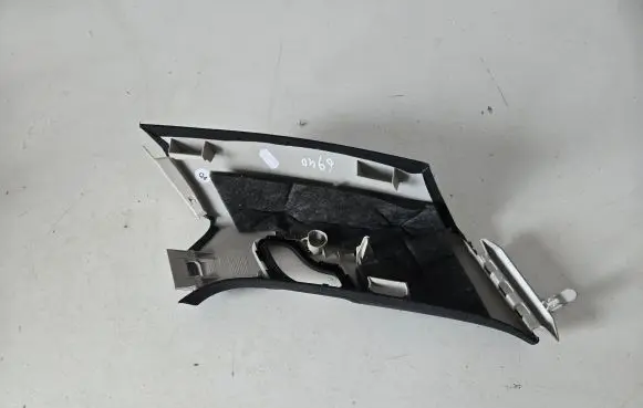 Mercedes-Benz E W213 Seat belt trim A2136905025