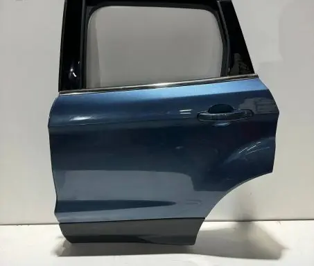 Ford Kuga II Rear door