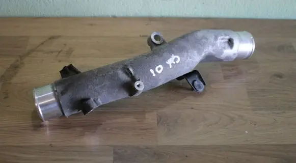 Toyota Corolla Verso AR10 Intercooler hose/pipe