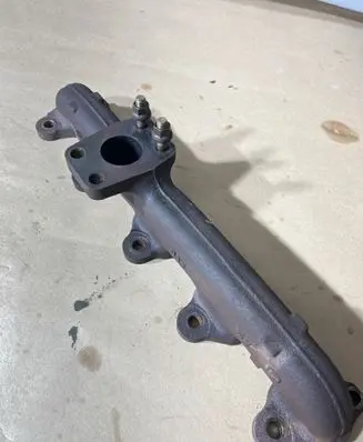 Ford Turneo Courier Exhaust manifold