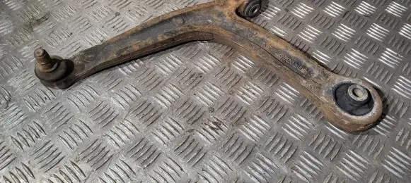 Fiat 500 Front lower control arm/wishbone 50708237
