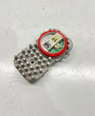 BMW 3 F30 F35 F31 LED ballast control module 1305715084