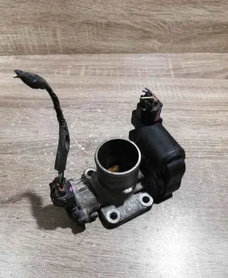 Toyota Corolla Verso AR10 Electric throttle body valve 1923002010