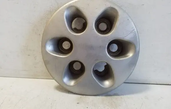 Iveco Daily 5th gen Original wheel cap 504141760