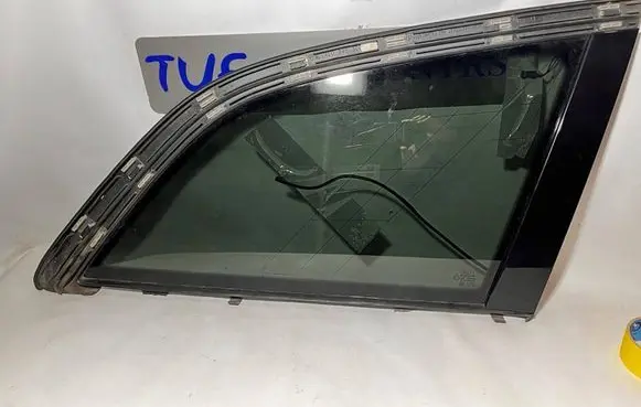 Audi Q7 4L Rear side window 4L0845300