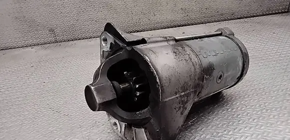 Renault Trafic III (X82) Starter motor 233000106R