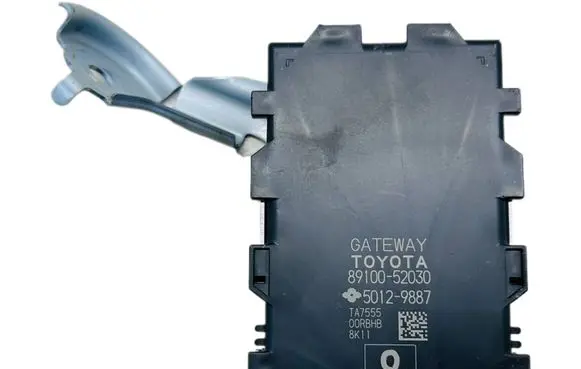 Toyota Yaris Gateway control module OYT25901 89100-52030