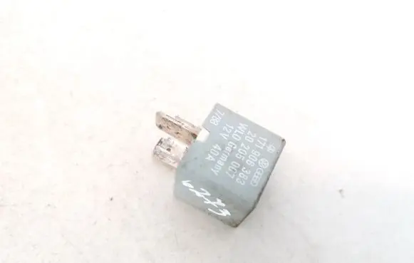 Volkswagen Golf II Other relay 4RA00351058 4RA003510-58