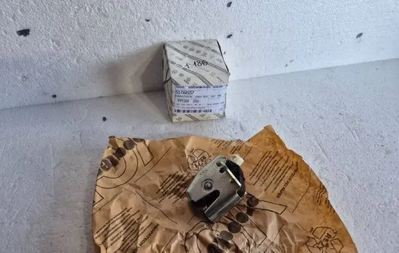 Fiat Doblo Rear door lock 51766557