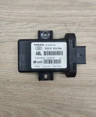 Volvo XC70 Light module LCM 30782657AA 532275803 6336190999B