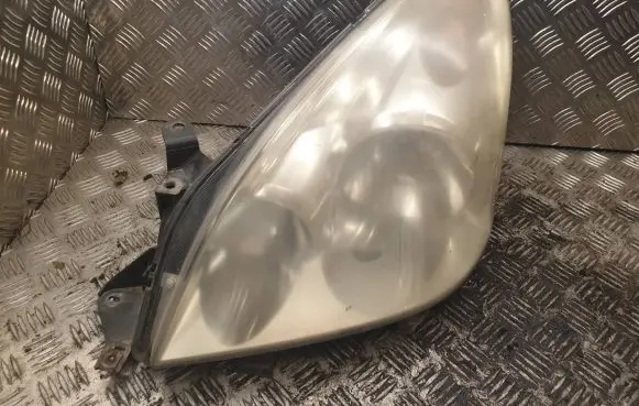 Toyota Corolla Verso AR10 Headlight/headlamp 3124 HB412V51W
