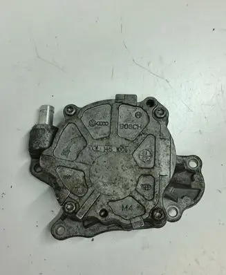 Volkswagen Tiguan Vacuum pump 03L145100